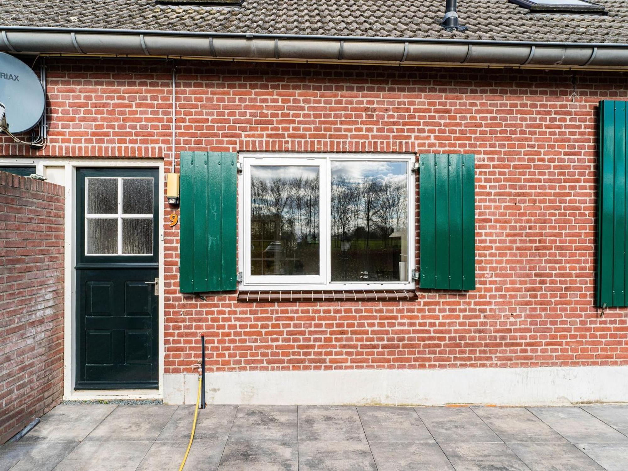 Spacious Farmhouse In Silvolde With Garden Exterior photo